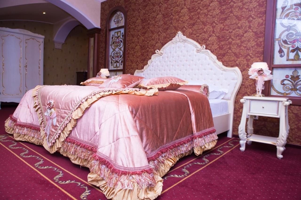 Отель Hotel Elefant Ужгород-14