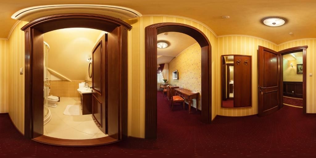 Отель Hotel Elefant Ужгород