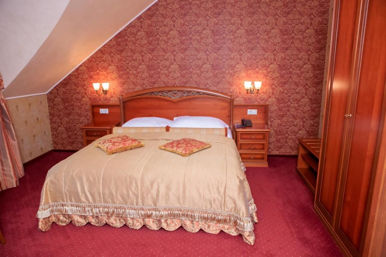 Отель Hotel Elefant Ужгород